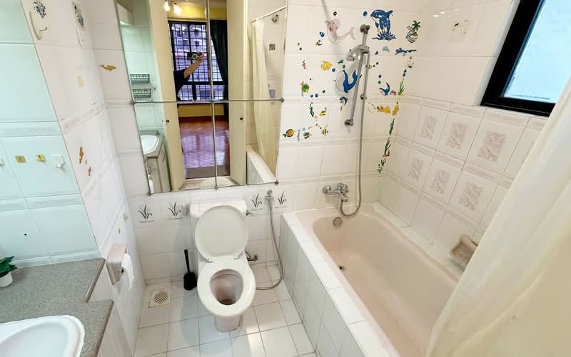 Cherryhill, 23 Lorong Lew Lian, Room Rental, 155 sqft, Condominium For Rent, by Jeron Lee, 25535720 - Bathroom - PropertyGuru.com.sg