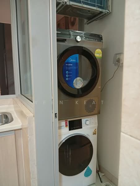 The Lakeshore, 29 Jurong West Street 41, Room Rental, 1,300 sqft, Condominium For Rent, by Ween Keat, 25536710 - PropertyGuru.com.sg