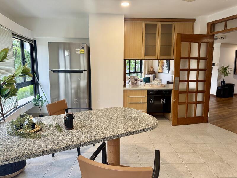 For Sale - The Draycott