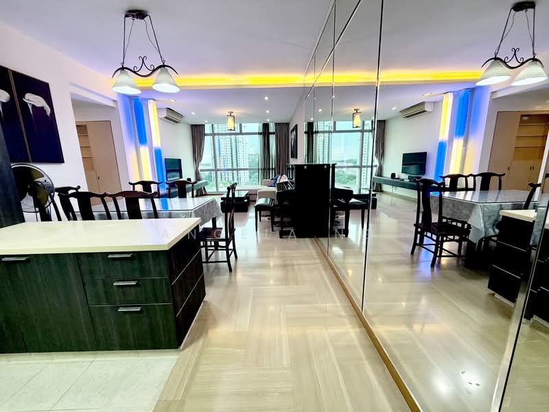 Hillview Regency, 26 Bukit Batok East Avenue 2, 3 Bedrooms, 1,196 sqft, Condominium For Rent, by Angela Ng, 25536781 - Living Room - PropertyGuru.com.sg