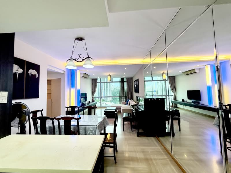 Hillview Regency, 26 Bukit Batok East Avenue 2, 3 Bedrooms, 1,196 sqft, Condominium For Rent, by Angela Ng, 25536781 - Living Room - PropertyGuru.com.sg