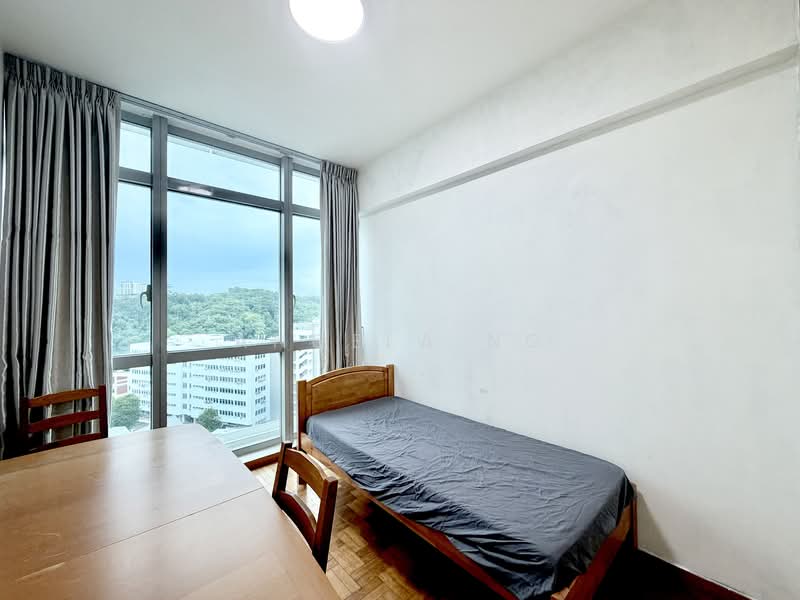 Hillview Regency, 26 Bukit Batok East Avenue 2, 3 Bedrooms, 1,196 sqft, Condominium For Rent, by Angela Ng, 25536781 - Bedroom - PropertyGuru.com.sg