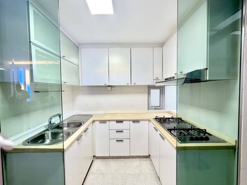 Hillview Regency, 26 Bukit Batok East Avenue 2, 3 Bedrooms, 1,196 sqft, Condominium For Rent, by Angela Ng, 25536781 - Kitchen - PropertyGuru.com.sg