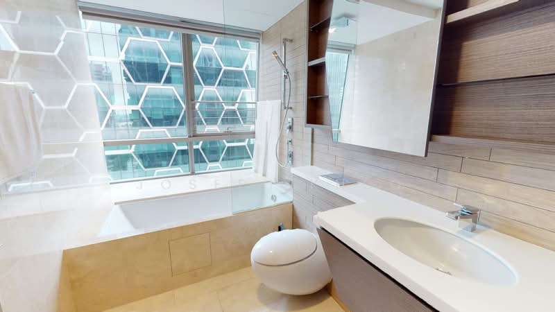 V on Shenton, 5A Shenton Way, 2 Bedrooms, 1,153 sqft, Condominium For Rent, by Joseph Khoo, 25536910 - Master Bathroom - PropertyGuru.com.sg