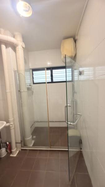 133 Lorong Ah Soo, 133 Lorong Ah Soo, Hougang / Punggol / Sengkang, 4 Bedrooms, 1,550 sqft, HDB Flat For Rent, by Connie Chew 周址芩, 25536927 - Bathroom - PropertyGuru.com.sg