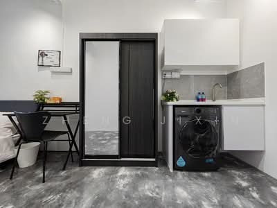 For Rent - 14 Flanders Square