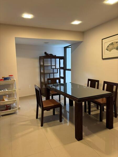 Pine Grove, 1A Pine Grove, 5 Bedrooms, 1,668 sqft, Condominium For Rent, by Tracy Liu, 25537331 - Dining Room - PropertyGuru.com.sg