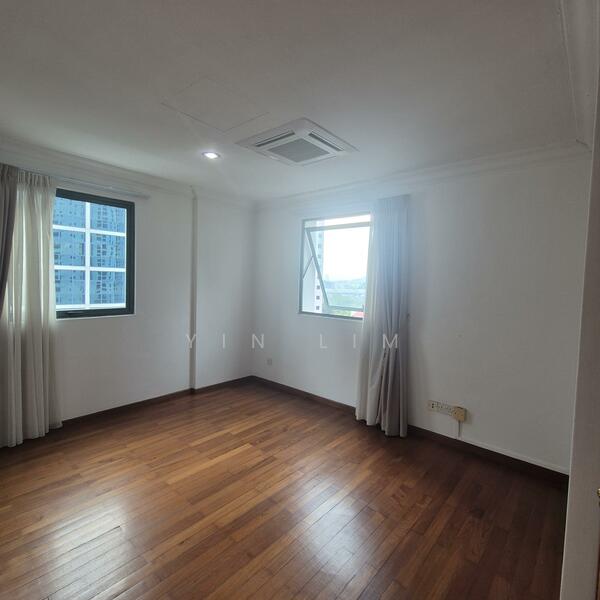 For Rent - 7 Claymore