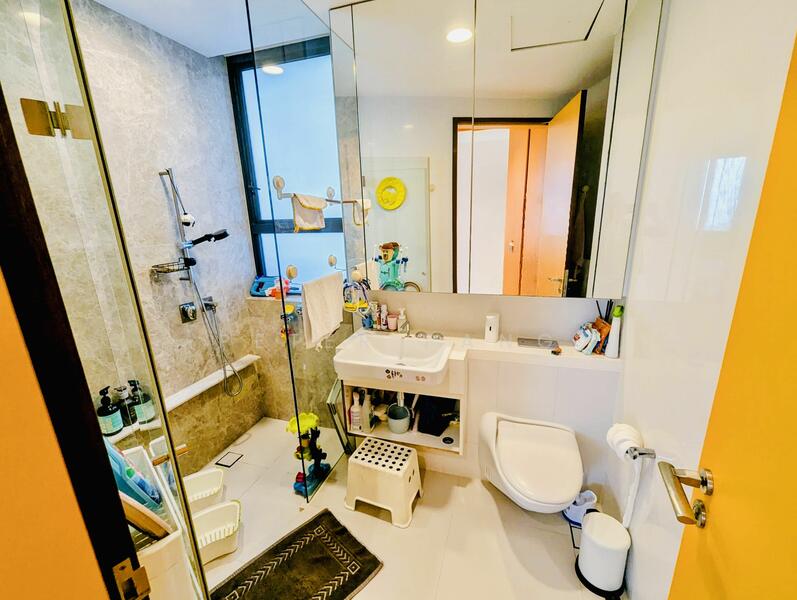 For Sale - d'Leedon (Former Farrer Court)