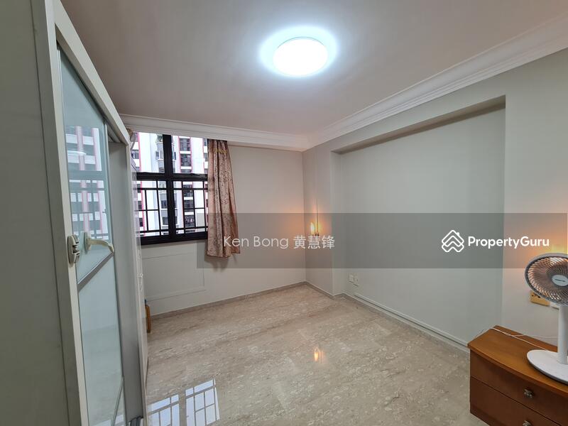 For Rent - 359B Admiralty Drive