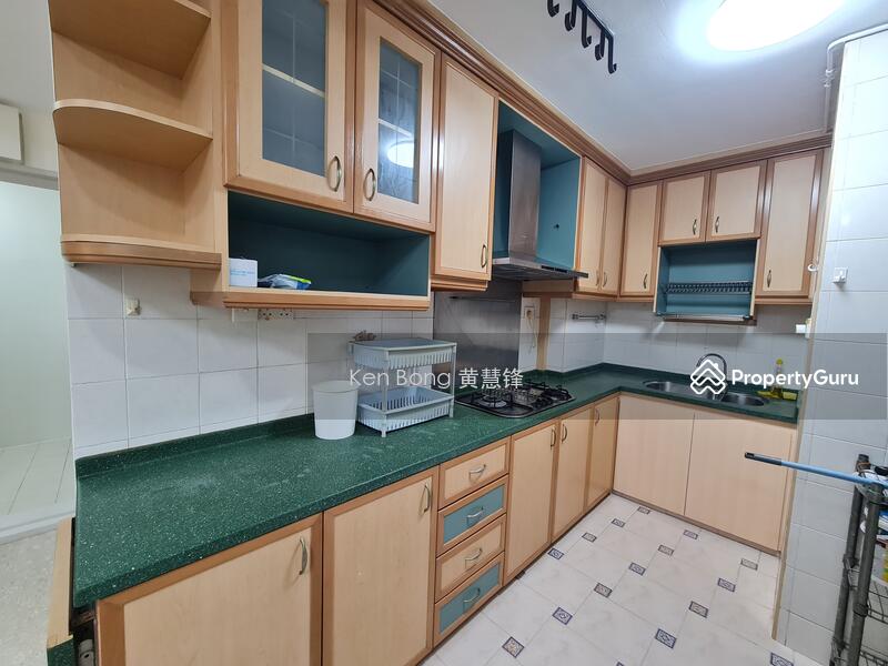 For Rent - 359B Admiralty Drive