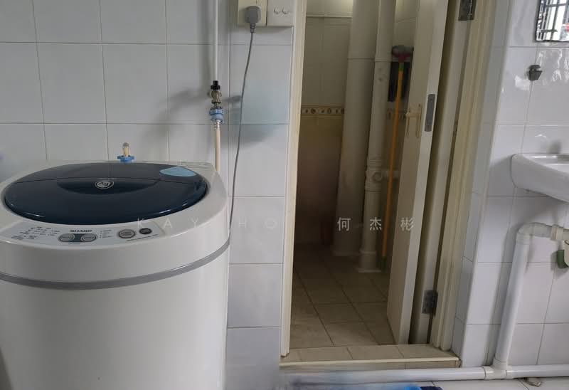 75 Whampoa Drive, 75 Whampoa Drive, Room Rental, 130 sqft, HDB Flat For Rent, by Kay HO  何杰彬, 25538853 - Bathroom - PropertyGuru.com.sg