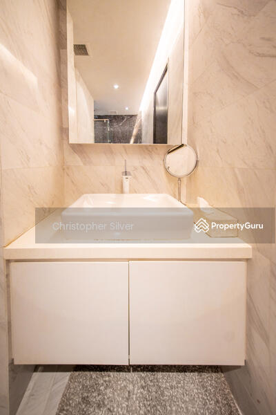 Common Bath (Sink)