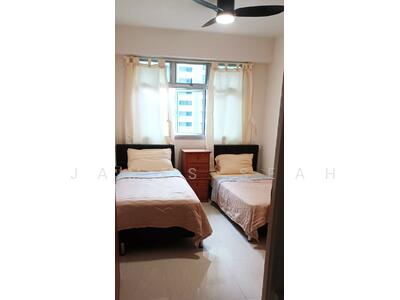 For Rent - 104C Canberra Street