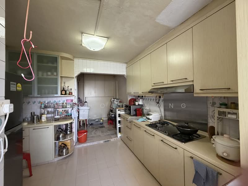 146 Tampines Avenue 5, 146 Tampines Avenue 5, 4 Bedrooms, 1,615 sqft, HDB Flat For Sale, by Nichole Wong, 25540034 - Kitchen - PropertyGuru.com.sg