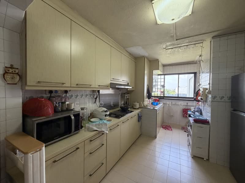 146 Tampines Avenue 5, 146 Tampines Avenue 5, 4 Bedrooms, 1,615 sqft, HDB Flat For Sale, by Nichole Wong, 25540034 - Kitchen - PropertyGuru.com.sg