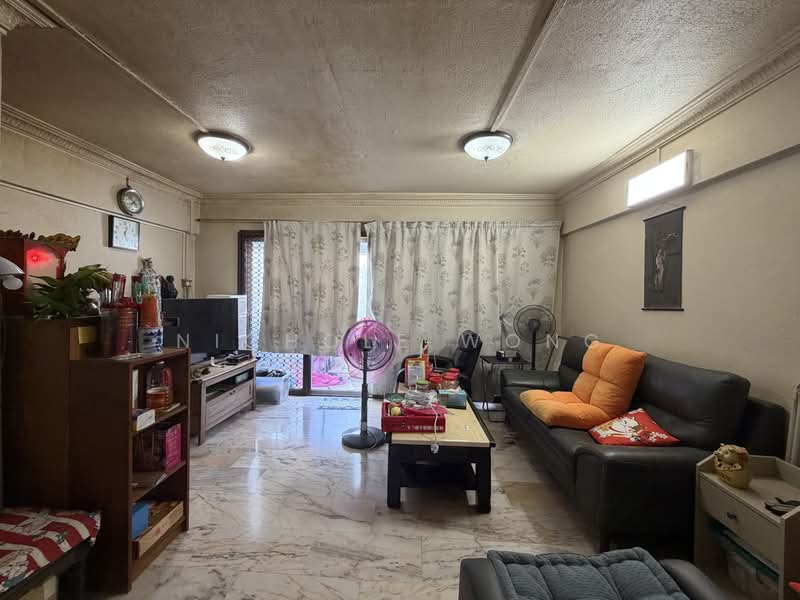 146 Tampines Avenue 5, 146 Tampines Avenue 5, 4 Bedrooms, 1,615 sqft, HDB Flat For Sale, by Nichole Wong, 25540034 - Living Room - PropertyGuru.com.sg