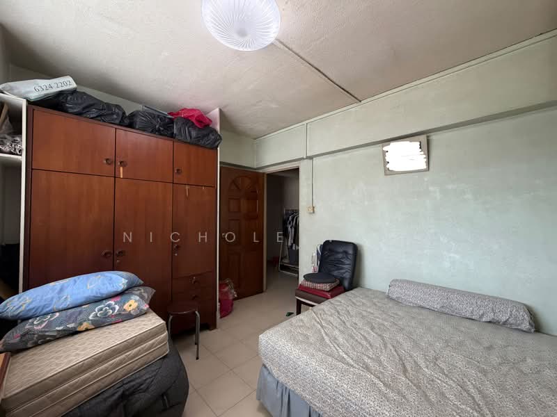 146 Tampines Avenue 5, 146 Tampines Avenue 5, 4 Bedrooms, 1,615 sqft, HDB Flat For Sale, by Nichole Wong, 25540034 - Bedroom - PropertyGuru.com.sg
