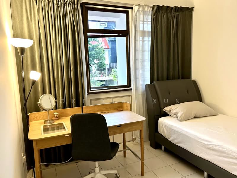 Springwood, Springwood Walk, Room Rental, 200 sqft, Terraced House For Rent, by Loke Xian Xun, 25540100 - Bedroom - PropertyGuru.com.sg