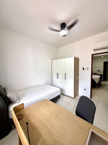 Springwood, Springwood Walk, Room Rental, 200 sqft, Terraced House For Rent, by Loke Xian Xun, 25540100 - Bedroom - PropertyGuru.com.sg