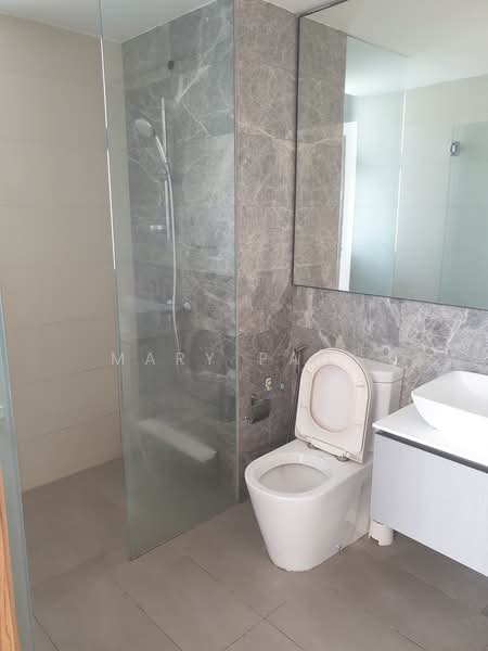 FLO Residence, Punggol Field Walk, 2 Bedrooms, 861 sqft, Condominium For Rent, by Mary Pang, 25540263 - Bathroom - PropertyGuru.com.sg