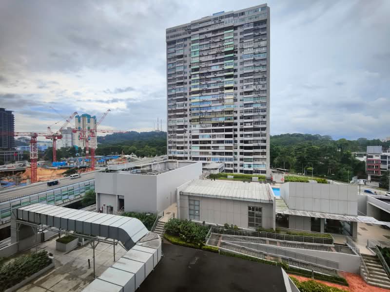 Sherwood Towers, 1 Jalan Anak Bukit, Room Rental, 270 sqft, Apartment For Rent, by Elias Chew, 25540515 - Exterior - PropertyGuru.com.sg