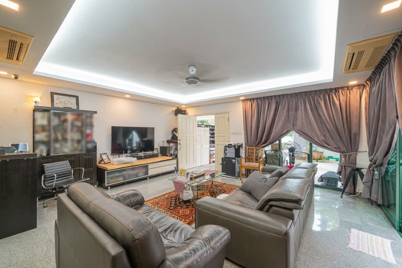 Rare Semi-D with Swimming Pool Semi-Detached House For Sale at S$ 3,699,999 | PropertyGuru Singapore