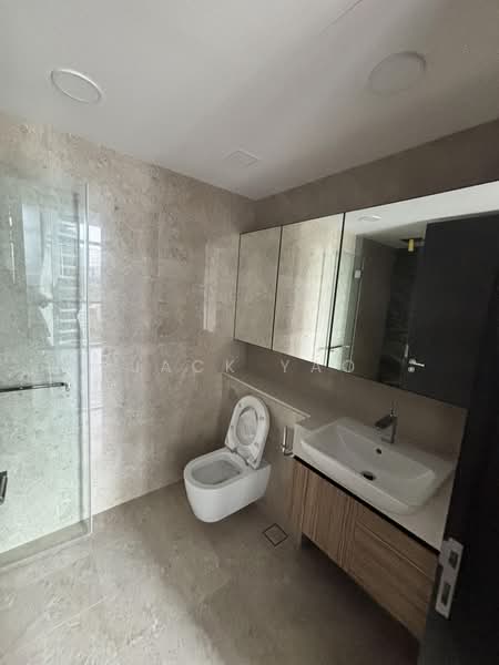 Pullman Residences, 18 Dunearn Road, 2 Bedrooms, 667 sqft, Condominium For Rent, by Jack Yao, 25541348 - Bathroom - PropertyGuru.com.sg