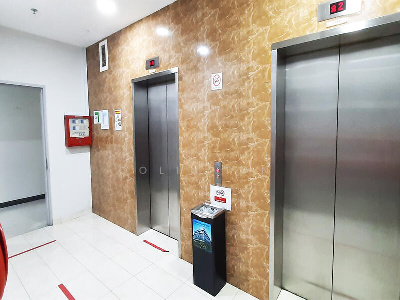 Pioneer Junction, 3 Soon Lee Street, 1,604 sqft, Factory / Workshop (B2) For Sale, by Colin Tan, 25541852 - Pioneer Junction (Passenger Lift Lobby) - CommercialGuru.com.sg