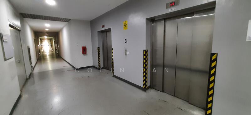 Pioneer Junction, 3 Soon Lee Street, 1,604 sqft, Factory / Workshop (B2) For Sale, by Colin Tan, 25541852 - Pioneer Junction (Cargo Lift) - CommercialGuru.com.sg