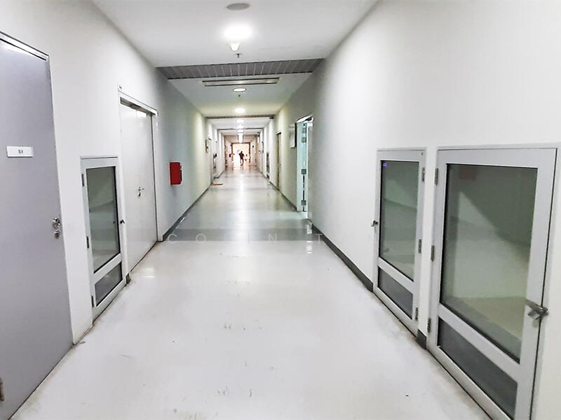 Pioneer Junction, 3 Soon Lee Street, 1,604 sqft, Factory / Workshop (B2) For Sale, by Colin Tan, 25541852 - Pioneer Junction (Wide Air-Conditioned Common Corridor) - CommercialGuru.com.sg
