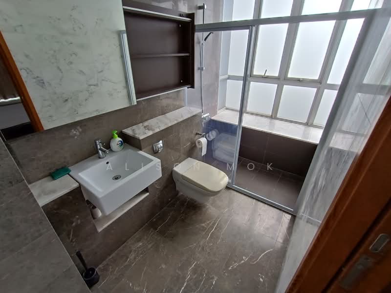 The Parc Condominium, 3 West Coast Walk, 2 Bedrooms, 980 sqft, Condominium For Rent, by Alison Mok, 25542052 - Bathroom - PropertyGuru.com.sg