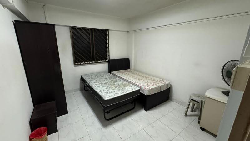 427 Clementi Avenue 3, 427 Clementi Avenue 3, Buona Vista / West Coast / Clementi New Town, Room Rental, 150 sqft, HDB Flat For Rent, by Ron Teo, 25542724 - Bedroom - PropertyGuru.com.sg