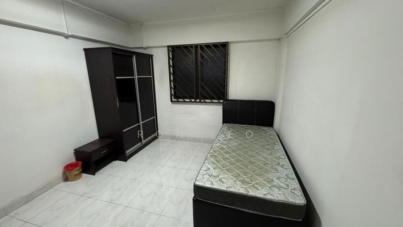 427 Clementi Avenue 3, 427 Clementi Avenue 3, Buona Vista / West Coast / Clementi New Town, Room Rental, 150 sqft, HDB Flat For Rent, by Ron Teo, 25542724 - Bedroom - PropertyGuru.com.sg