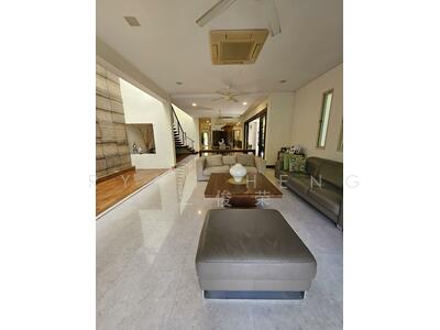 For Sale - Open House! Lush Landscaped Garden! Park-Facing - Prime Greenfield -land 4400sf