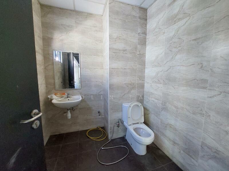 Win5 @ Yishun, 15 Yishun Industrial Street 1, 1,722 sqft, Light Industrial (B1) For Rent, by Colin Tan, 25543339 - Win 5 @ Yishun (Interior of Unit) - CommercialGuru.com.sg