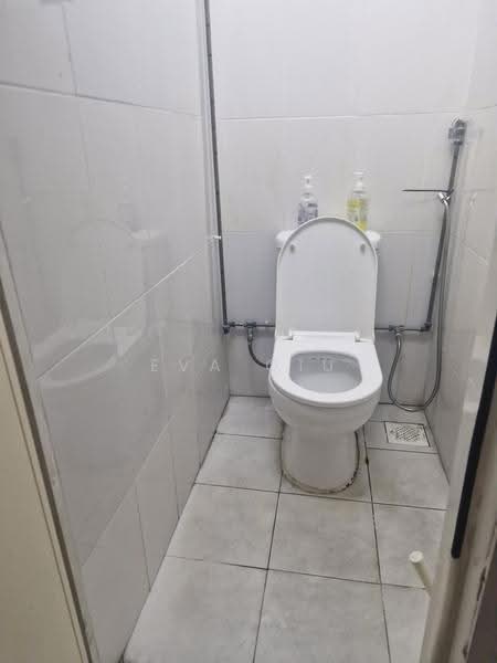 399293, Geylang lorong 4, Eunos / Geylang / Paya Lebar, Room Rental, 160 sqft, Conservation House For Rent, by Eva Qiu, 25543566 - Bathroom - PropertyGuru.com.sg
