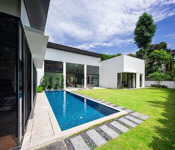 For Sale - ✨RESORT LIFE STYLE GOOD CLASS BUNGALOW✨ 独立，优 质 洋 房 打折出 售. PRIVACY with GREENERY. James Ng 83839800