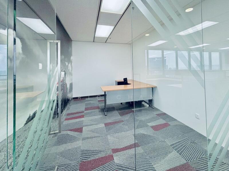 Column Free Fitted Officesss with Pano View Near Novena MRT, , 5,543 sqft, Office For Rent, by Eric Chan 陳鴻運, 25544266 - Meeting Room - CommercialGuru.com.sg