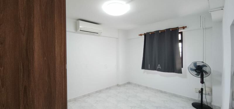 8 Empress Road, 8 Empress Road, 2 Bedrooms, 700 sqft, HDB Flat For Rent, by Lee Sophia, 25544577 - Bedroom - PropertyGuru.com.sg