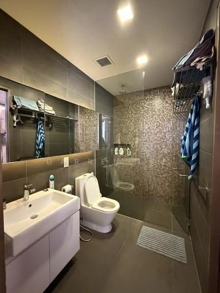 Katong Regency, 15 Tanjong Katong Road, East Coast / Marine Parade, 1 Bedroom, 549 sqft, Condominium For Sale, by Darren Lee, 25545069 - Bathroom - PropertyGuru.com.sg