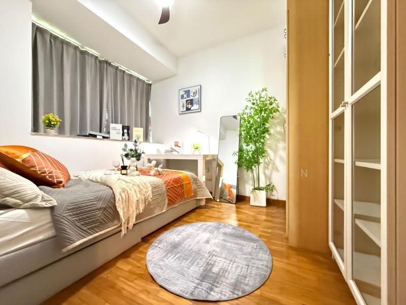 Queens, 10 Stirling Road, Alexandra / Commonwealth, Room Rental, 140 sqft, Condominium For Rent, by Comfort Livin, 25545075 - Bedroom - PropertyGuru.com.sg