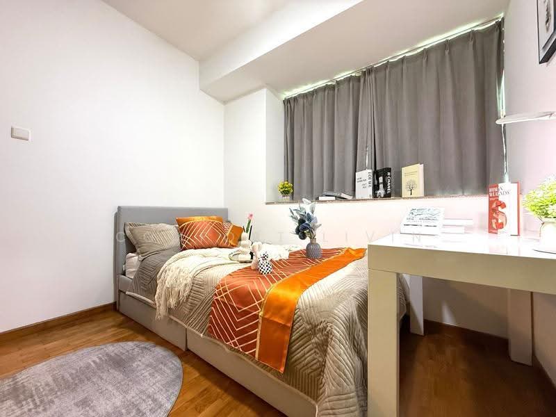 Queens, 10 Stirling Road, Alexandra / Commonwealth, Room Rental, 140 sqft, Condominium For Rent, by Comfort Livin, 25545075 - Bedroom - PropertyGuru.com.sg
