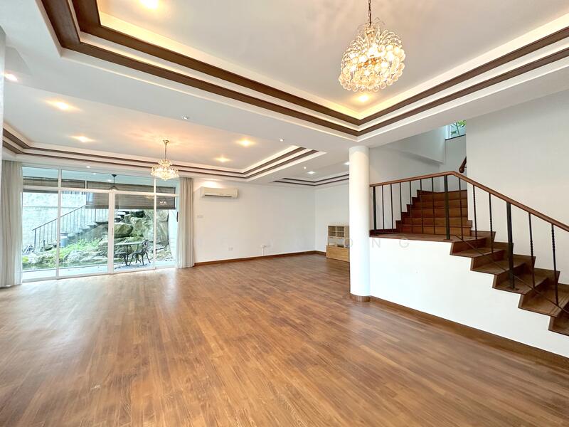 For Sale - 3-Storey Bungalow at Sembawang Hills Estate