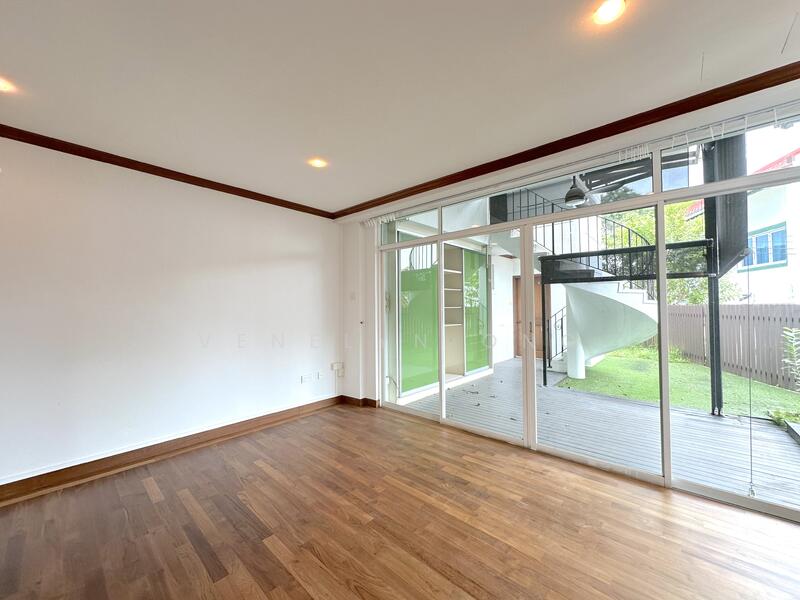 For Sale - 3-Storey Bungalow at Sembawang Hills Estate