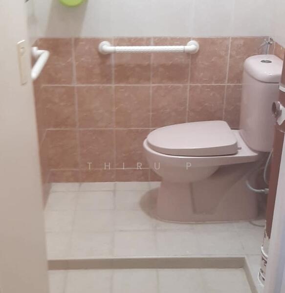 530 Jurong West Street 52, 530 Jurong West Street 52, Room Rental, 150 sqft, HDB Flat For Rent, by Thiru P, 25545296 - PropertyGuru.com.sg