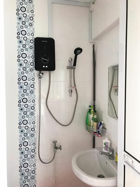 326 Ubi Avenue 1, 326 Ubi Avenue 1, Room Rental, 80 sqft, HDB Flat For Rent, by Bee 林美玲, 25545558 - PropertyGuru.com.sg