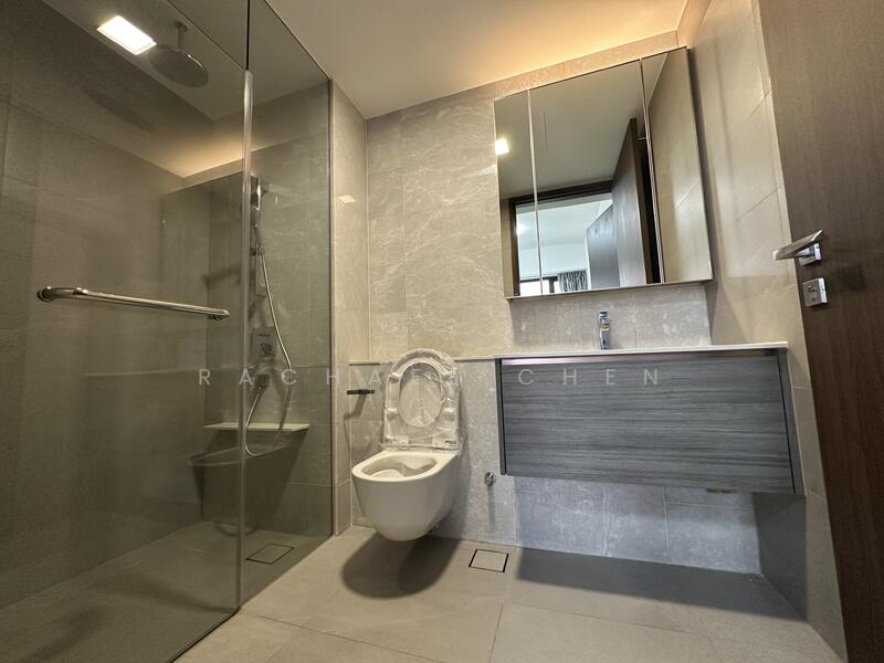 Royalgreen, 2 Anamalai Avenue, 2 Bedrooms, 667 sqft, Condominium For Rent, by Rachael Chen, 25546071 - Bathroom - PropertyGuru.com.sg