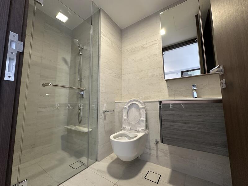 Royalgreen, 2 Anamalai Avenue, 2 Bedrooms, 667 sqft, Condominium For Rent, by Rachael Chen, 25546071 - Bathroom - PropertyGuru.com.sg