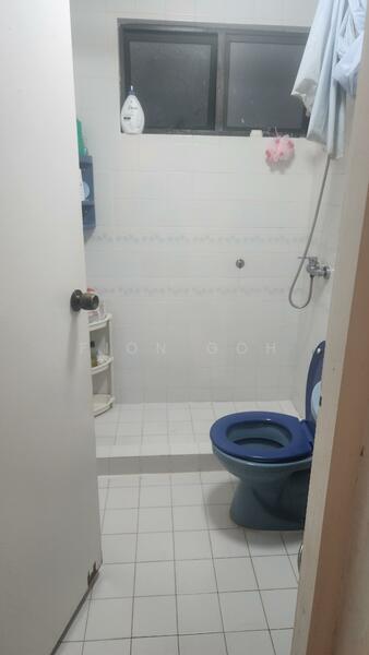 Bayshore Park, 50 Bayshore Road, 2 Bedrooms, 936 sqft, Condominium For Sale, by Fion Goh, 25546177 - Bathroom - PropertyGuru.com.sg